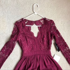 NWT Lulu’s wine gown
